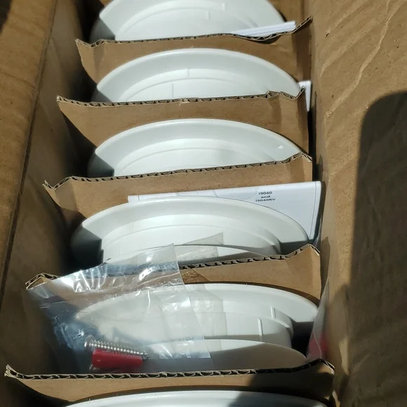 Lot 6 Kiddie Smoke Alarm Bundle 9v Batteries Included FRESH 2022! NIP New NIB - Picture 4 of 6